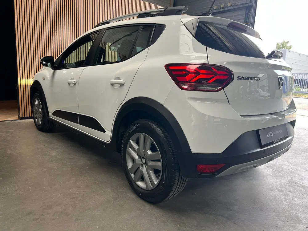 Dacia Sandero 1.0 TCe 90 Automaat uit 2022, foto 5