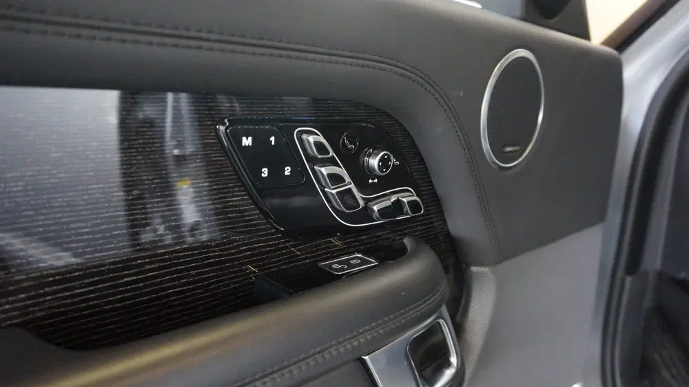 Land Rover Range Rover 2.0 P400e Autobiography uit 2020, foto 14