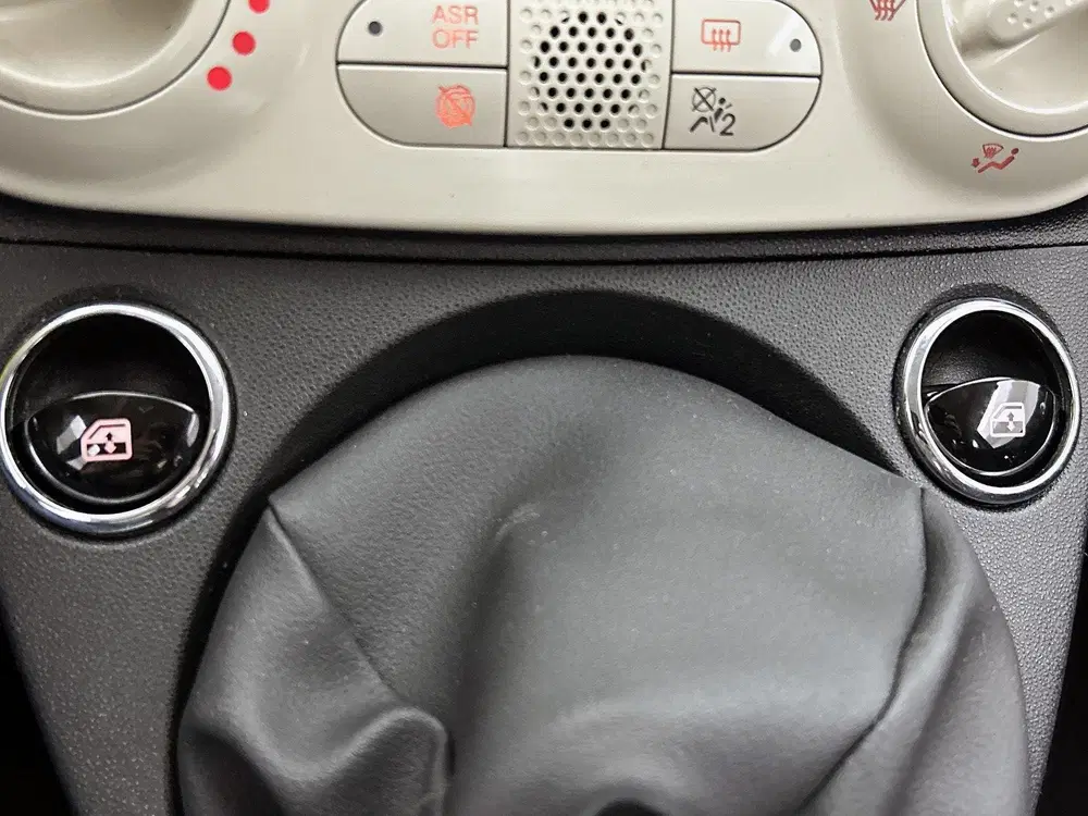 Fiat 500 1.0 Hybrid Cult uit 2021, foto 8