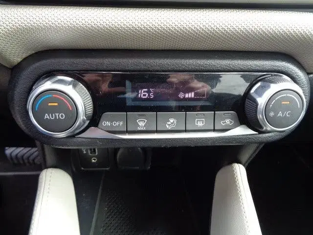 Nissan Micra 1.0 IG-T 100pk N-Connecta Automaat Clima C uit 2019, foto 11