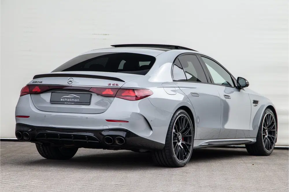 Mercedes-Benz E-Klasse AMG 53 4MATIC+ Premium Plus uit 2025, foto 2