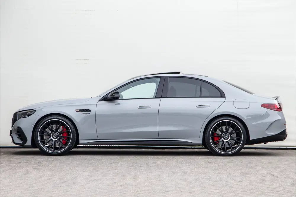 Mercedes-Benz E-Klasse AMG 53 4MATIC+ Premium Plus uit 2025, foto 4