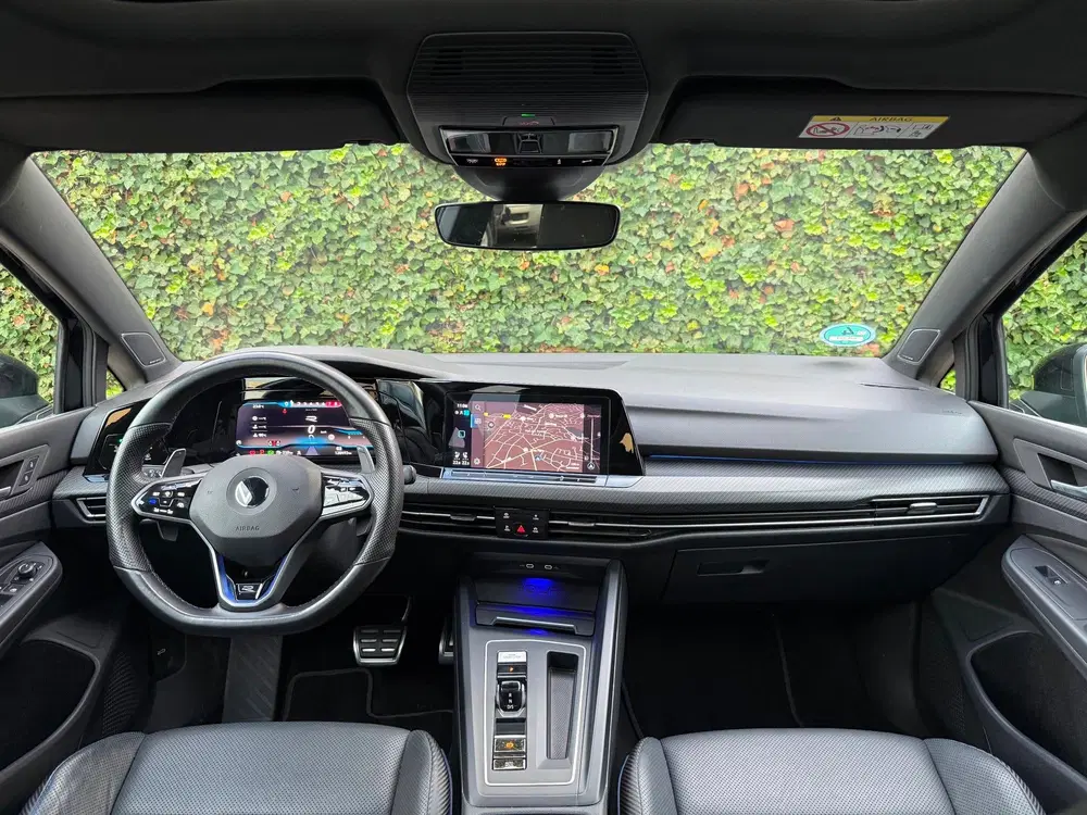Volkswagen Golf 2.0 TSI R 4Motion uit 2021, foto 2