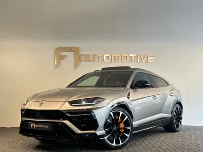 Lamborghini Urus 4.0 V8 Pano uit 2022