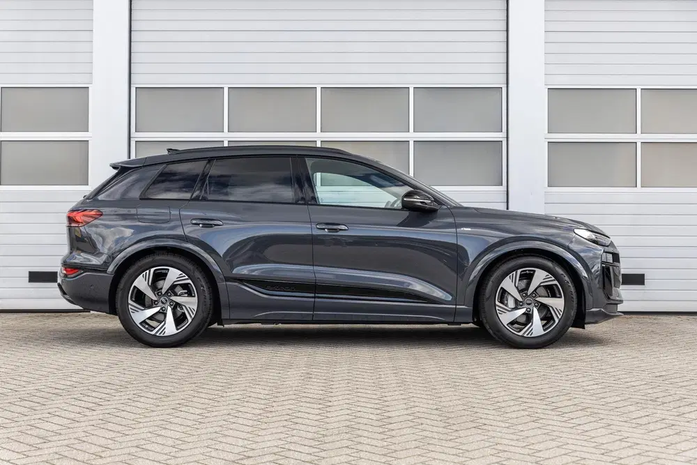 Audi Q6 e-tron 252pk S Edition 83 kWh uit 2026, foto 3