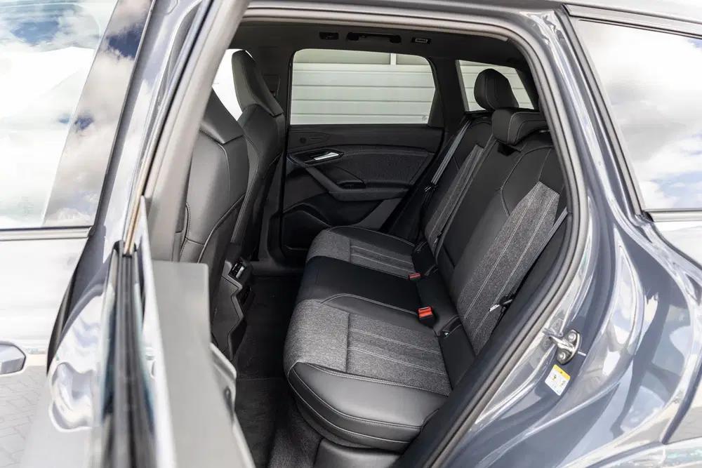 Audi Q6 e-tron 252pk S Edition 83 kWh uit 2026, foto 6