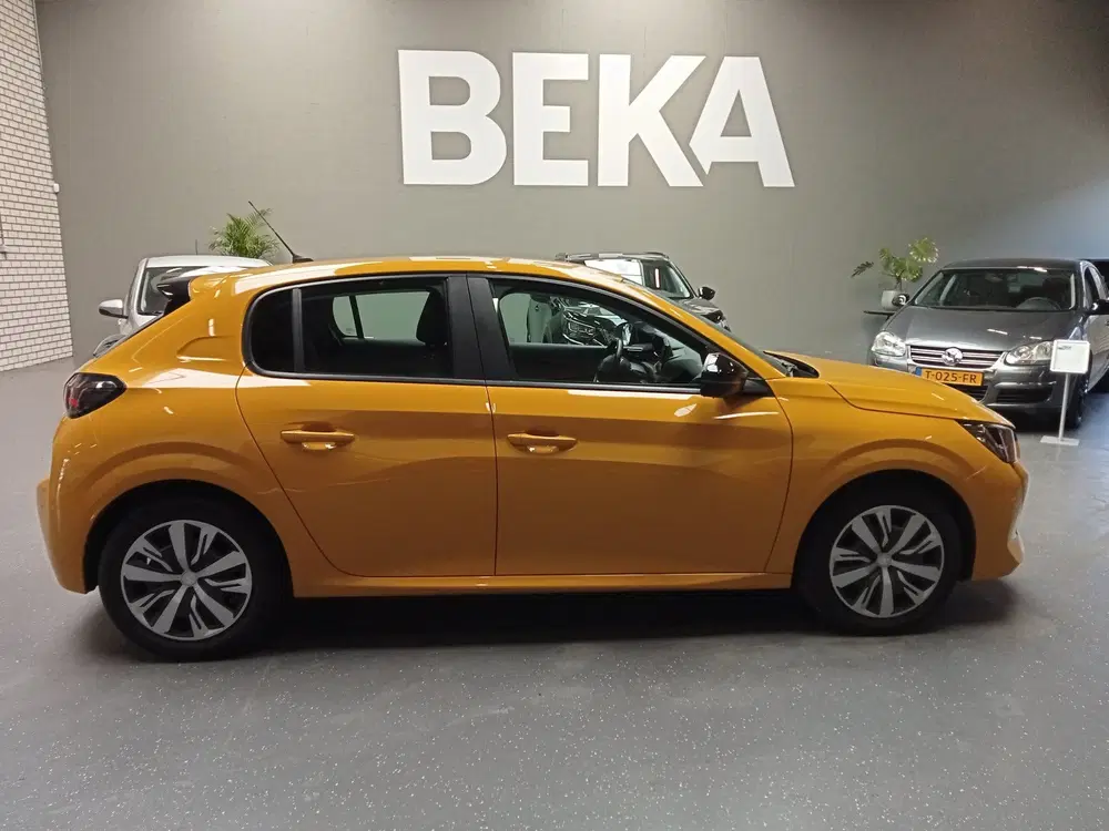 Peugeot 208 1.2 Active weinig km's uit 2019, foto 2