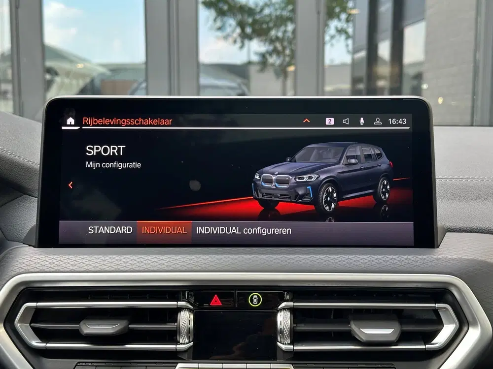 BMW iX3 M-Sport uit 2022, foto 13