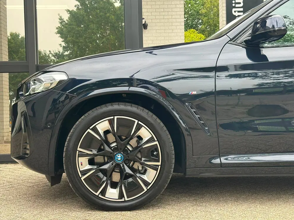 BMW iX3 M-Sport uit 2022, foto 4
