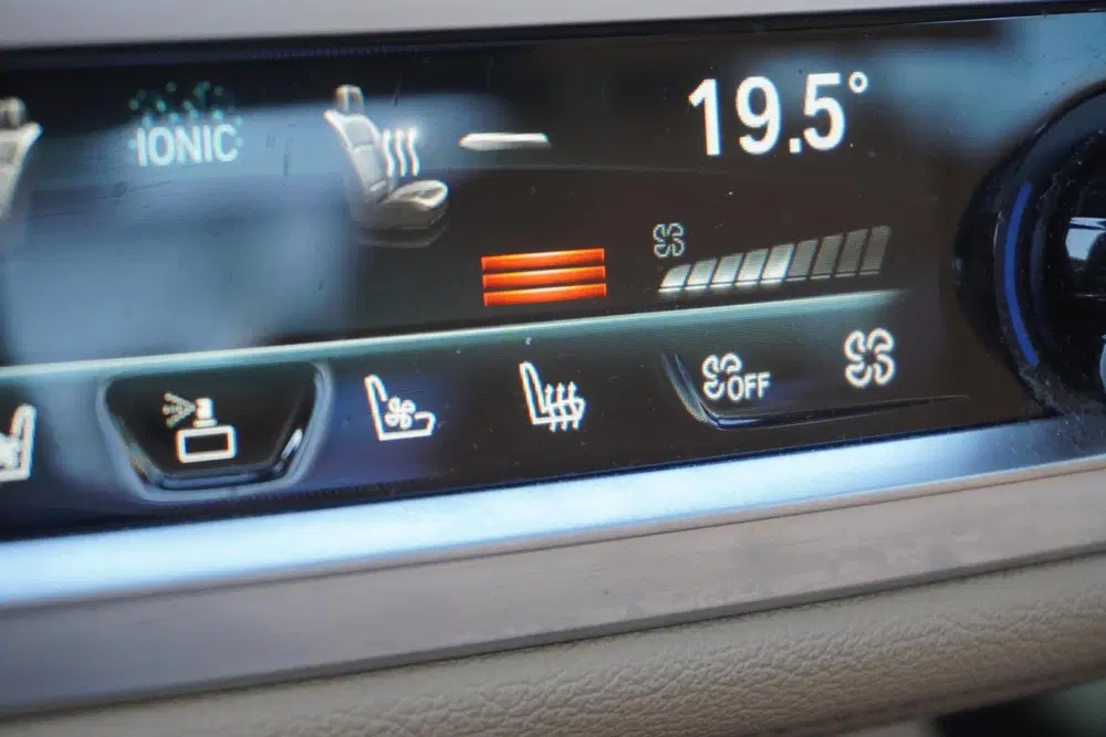 BMW 7-serie Limousine 745Le xDrive uit 2020, foto 15