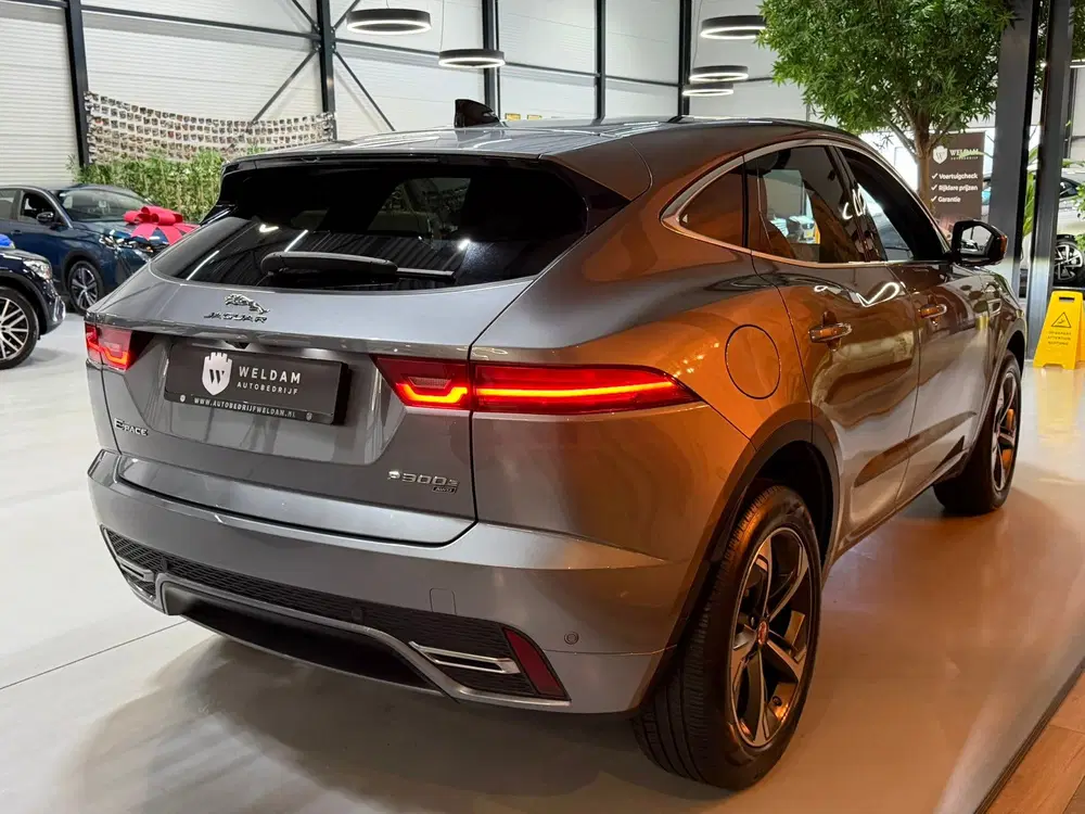 Jaguar E-Pace 1.5 P300e AWD R-Dynamic SE AWD 309PK 93%SO uit 2021, foto 13