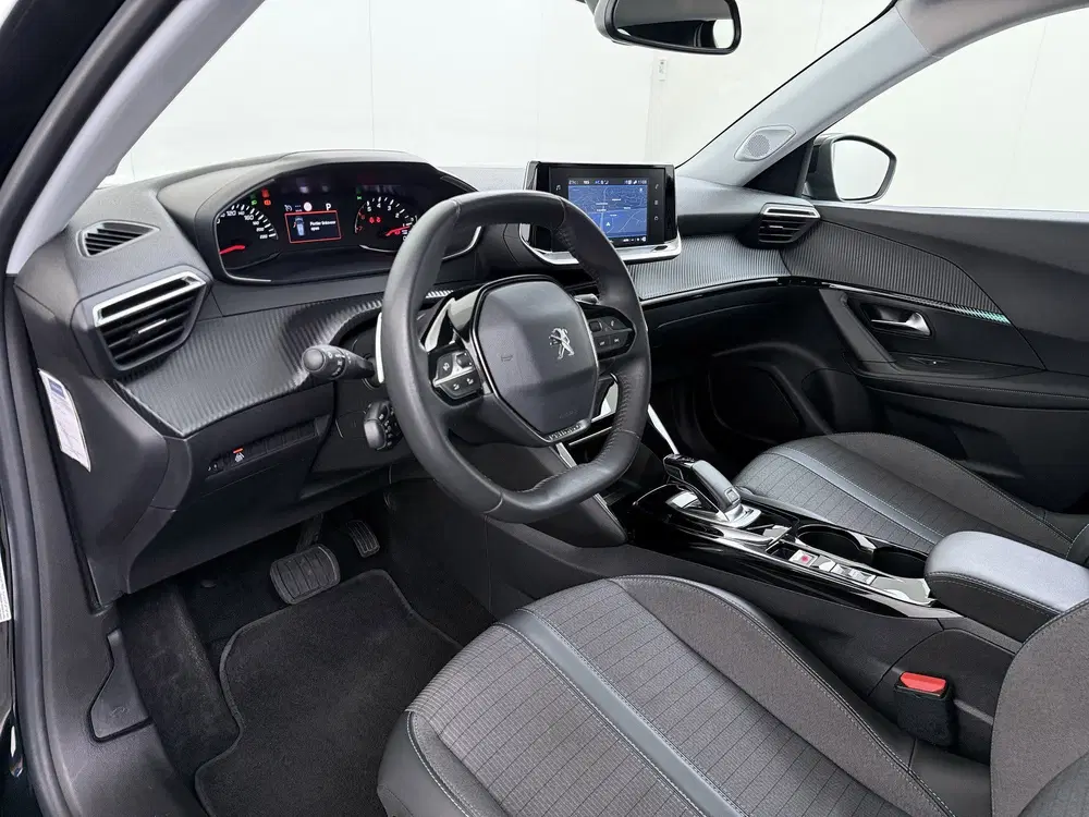 Peugeot 2008 1.2 PureTech Allure Pack Automaat uit 2021, foto 15