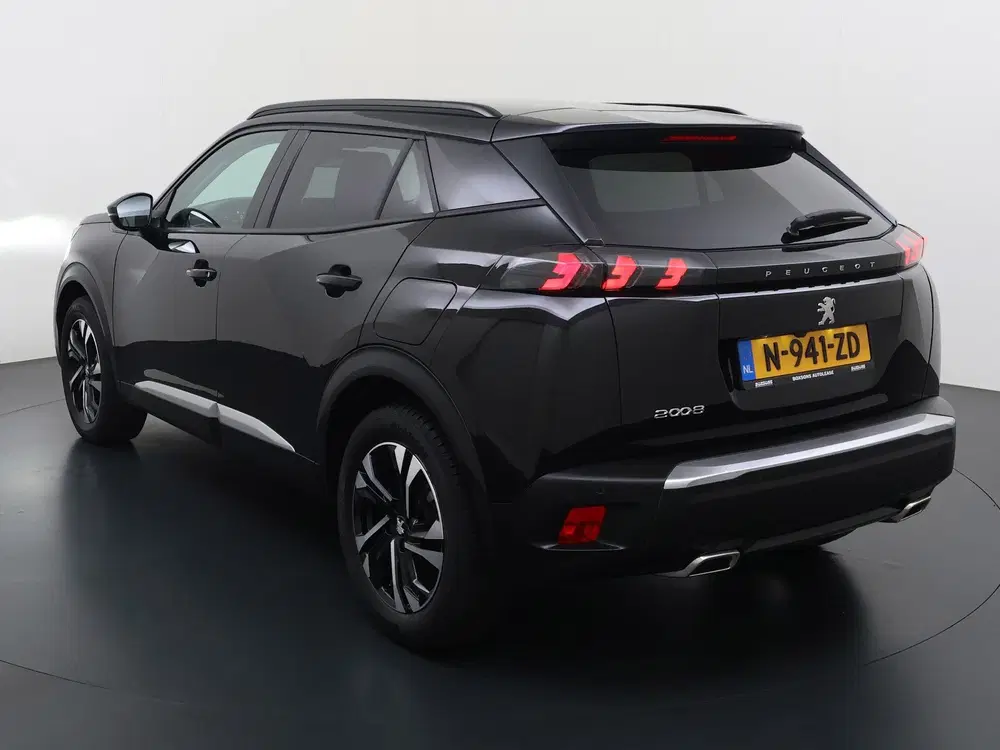 Peugeot 2008 1.2 PureTech Allure Pack Automaat uit 2021, foto 4