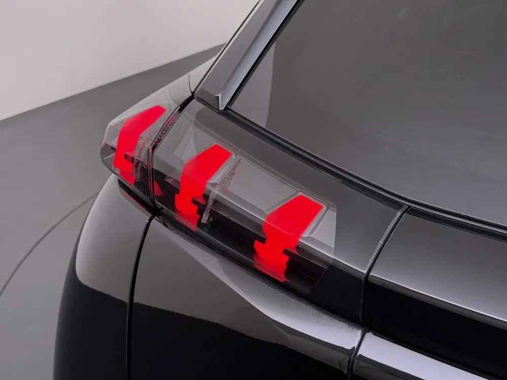 Peugeot 2008 1.2 PureTech Allure Pack Automaat uit 2021, foto 7
