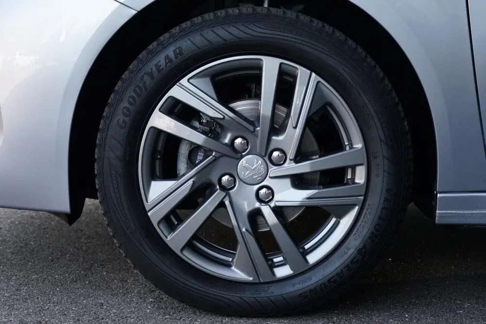 Peugeot 208 1.2 PureTech Active Pack NL uit 2022, foto 3