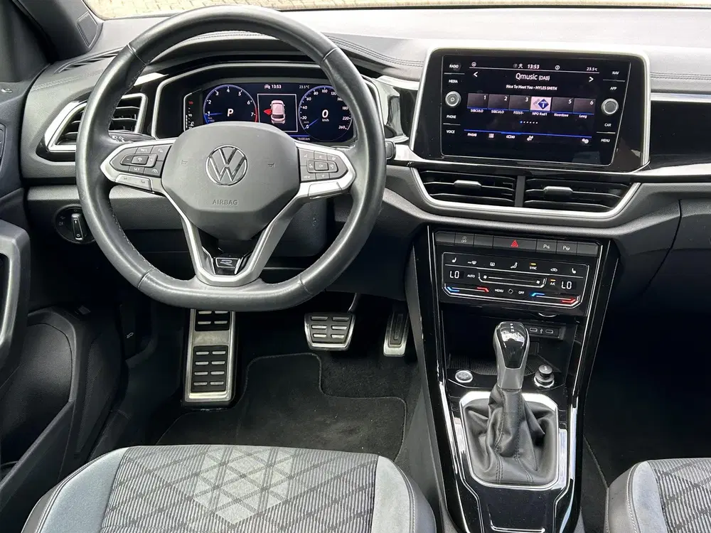 Volkswagen T-Roc 1.5 TSI R-Line Automaat uit 2023, foto 10