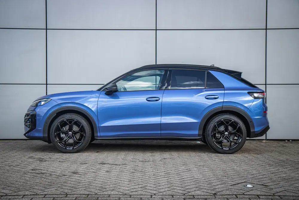 Volkswagen T-Roc 1.5 eTSI 150pk DSG R-Line First Edition uit 2025, foto 10