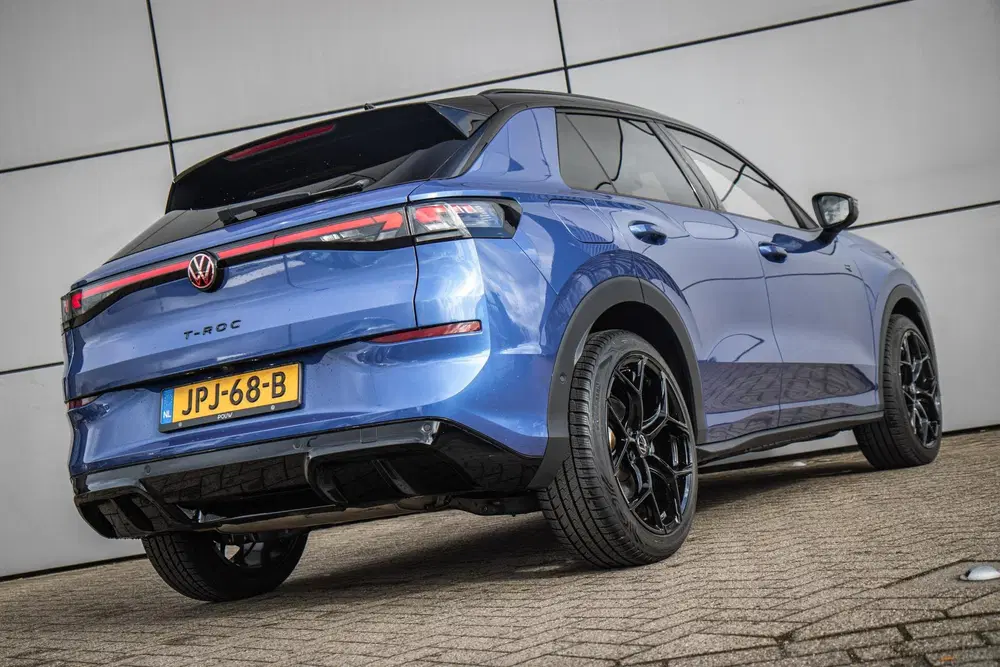 Volkswagen T-Roc 1.5 eTSI 150pk DSG R-Line First Edition uit 2025, foto 15