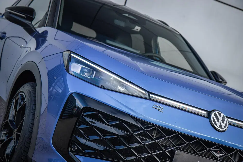 Volkswagen T-Roc 1.5 eTSI 150pk DSG R-Line First Edition uit 2025, foto 8