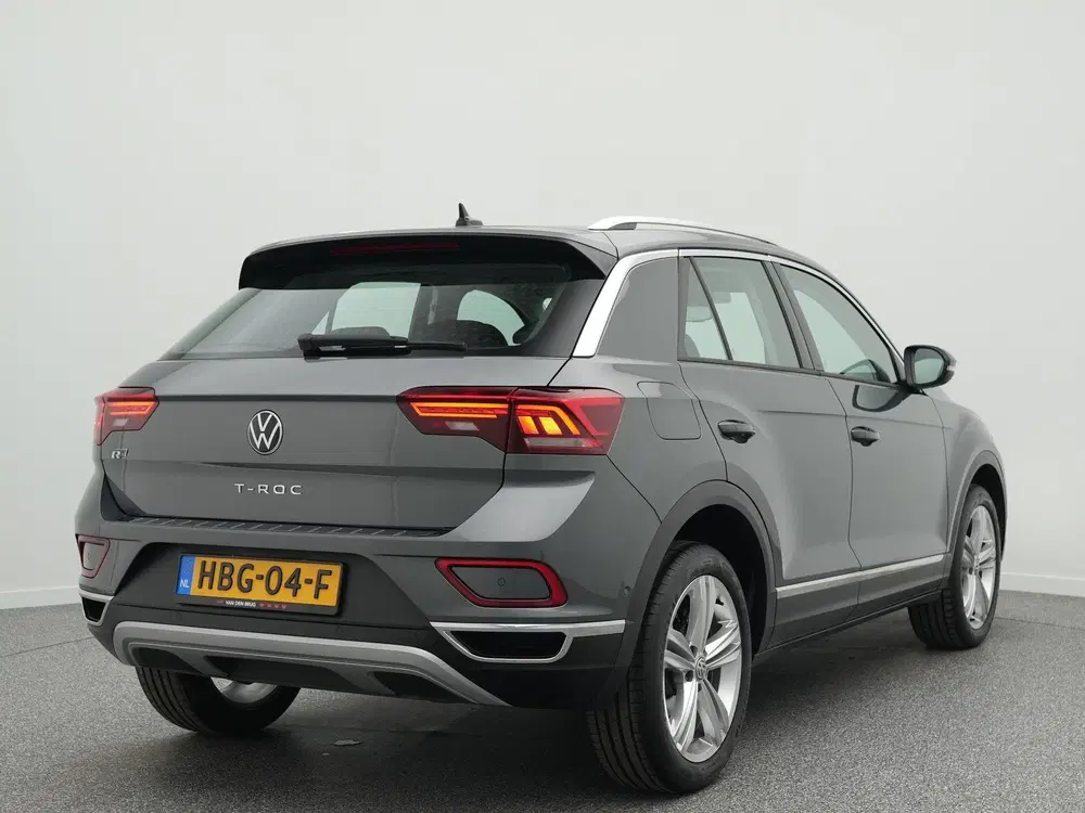 Volkswagen T-Roc R-Line 1.5 TSI 150PK uit 2023, foto 2