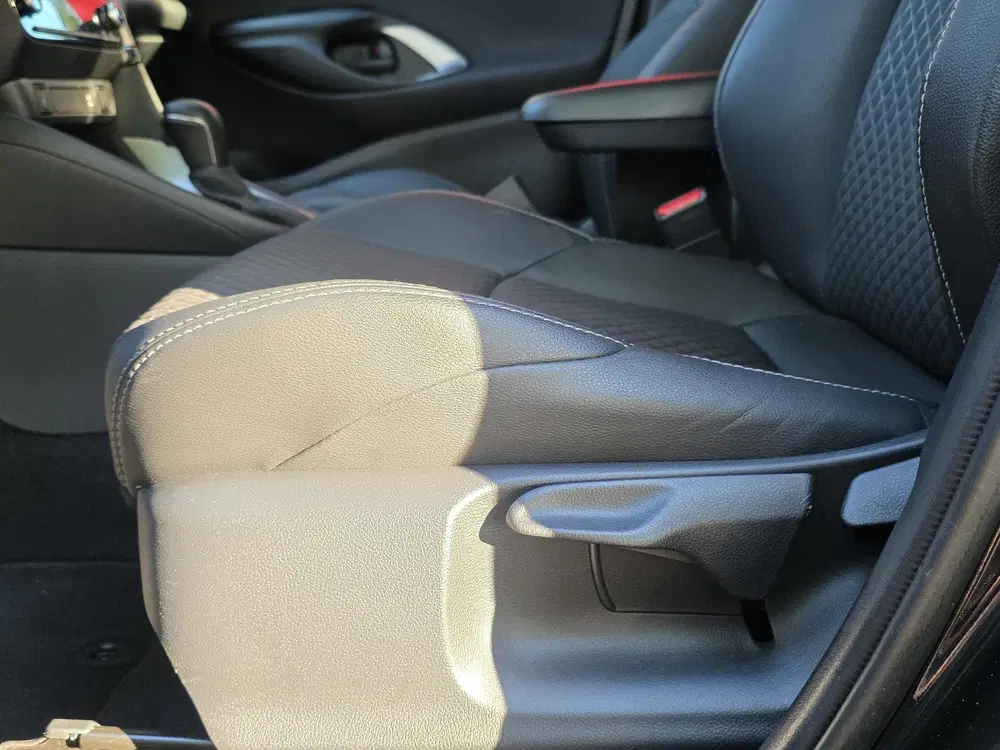 Mazda 2 Hybrid uit 2024, foto 15