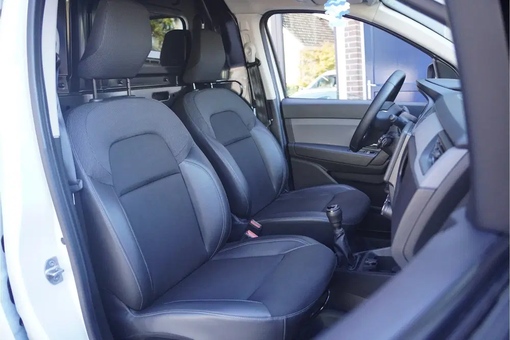 Renault Express 1.3 TCe uit 2021, foto 7
