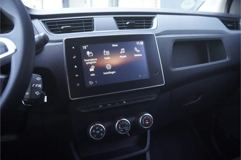 Renault Express 1.3 TCe uit 2021, foto 8