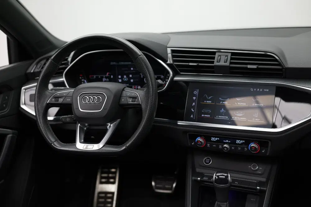 Audi Q3 35 TFSI S Edition uit 2023, foto 10