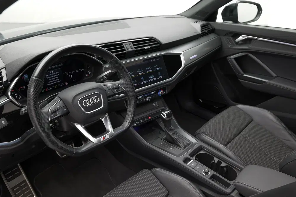 Audi Q3 35 TFSI S Edition uit 2023, foto 6
