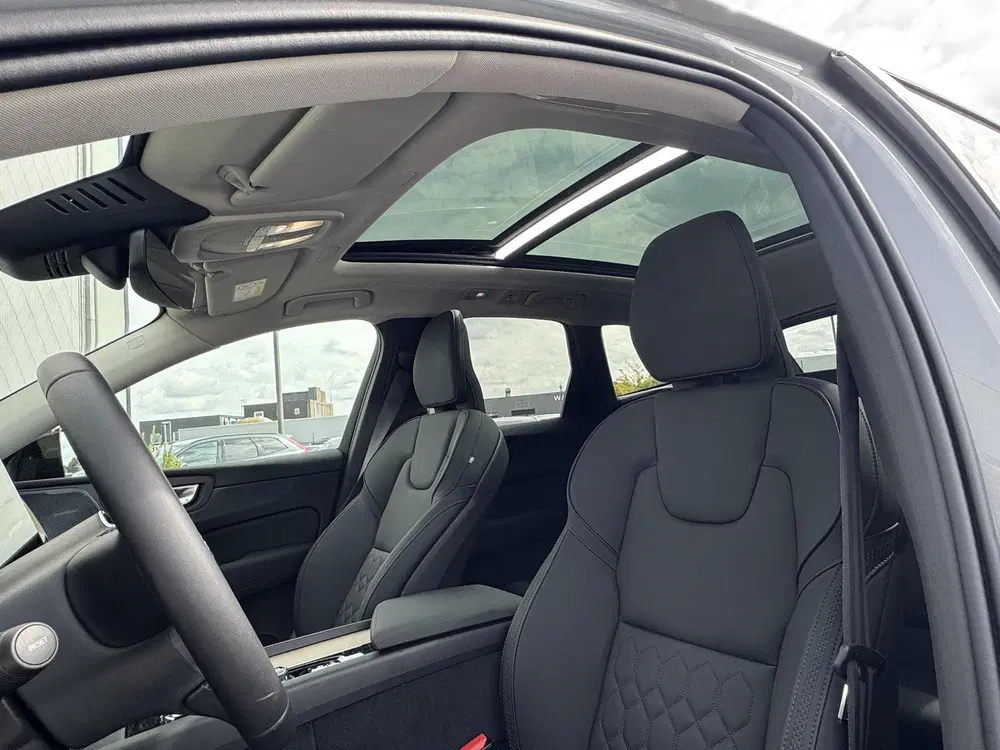 Volvo XC60 2.0 T6 Plug-in Hybrid AWD Ultra Dark uit 2026, foto 13