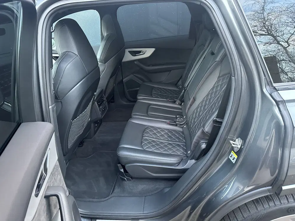 Audi Q7 60 TFSI e quattro S-Line Competition uit 2020, foto 15