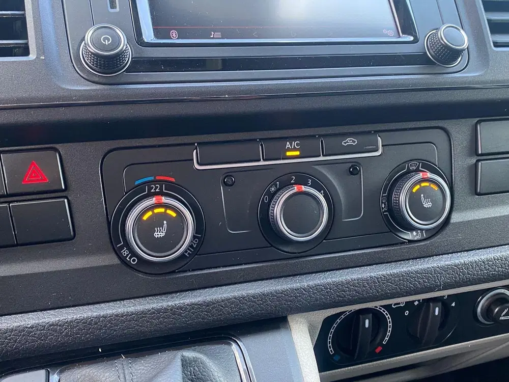 Volkswagen Transporter 2.0 TDI 150pk DSG L2H1 uit 2019, foto 12