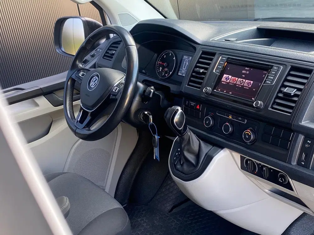 Volkswagen Transporter 2.0 TDI 150pk DSG L2H1 uit 2019, foto 8