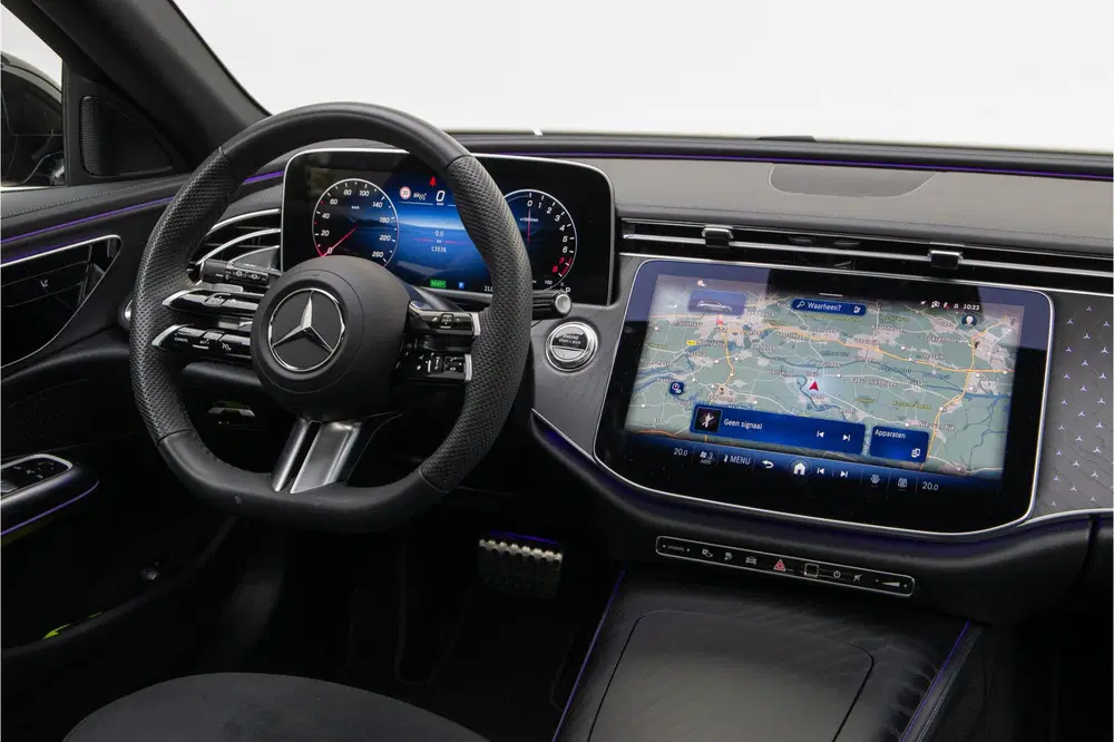 Mercedes-Benz E-Klasse 300 e AMG Premium uit 2025, foto 10