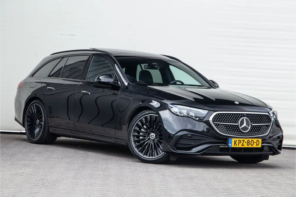 Mercedes-Benz E-Klasse 300 e AMG Premium uit 2025, foto 8