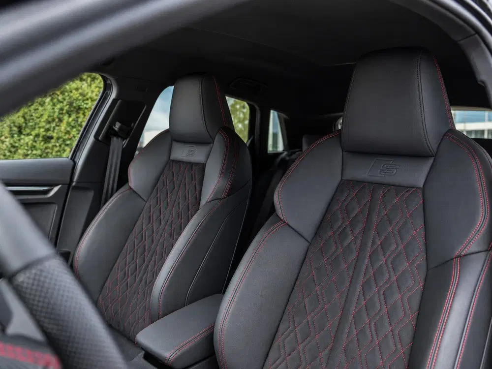 Audi A3 45 TFSI e S-Line Competition uit 2023, foto 12