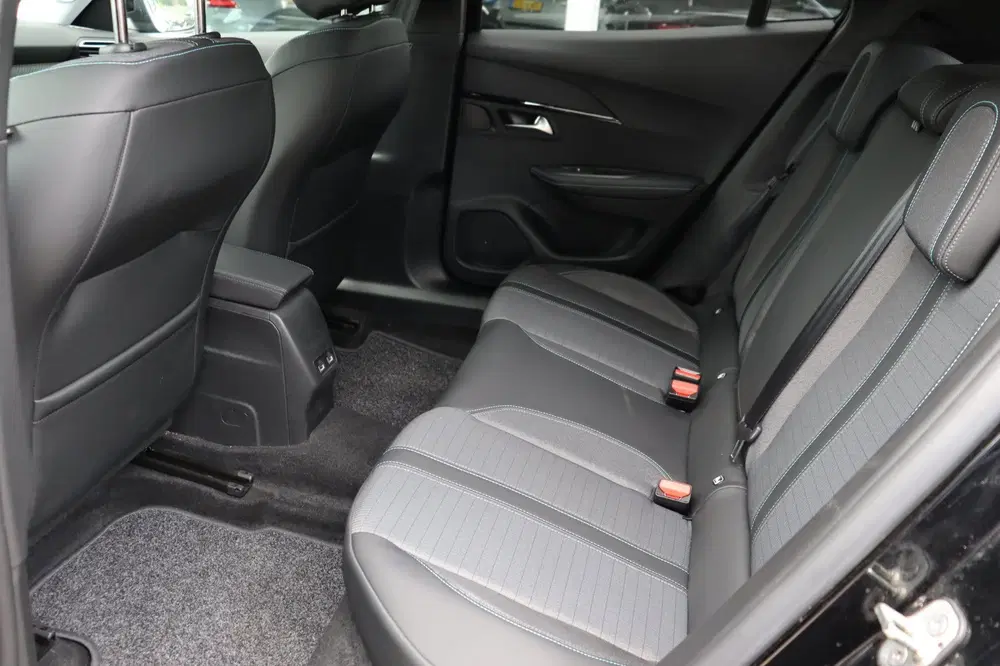 Peugeot 2008 1.2 PT 96kw Allure Pack orgNL a-camera uit 2021, foto 11