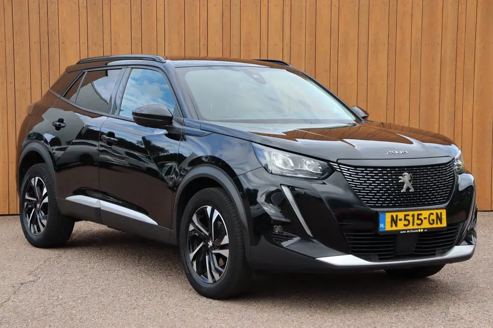 Peugeot 2008 1.2 PT 96kw Allure Pack orgNL a-camera uit 2021, foto 2