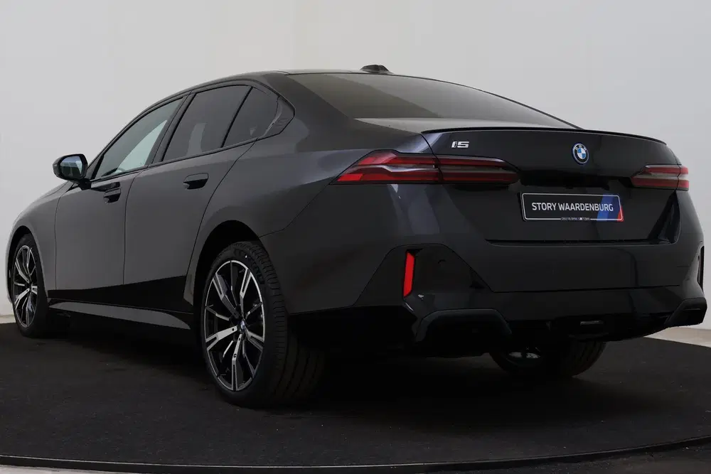 BMW i5 eDrive40 M Sport uit 2026, foto 15