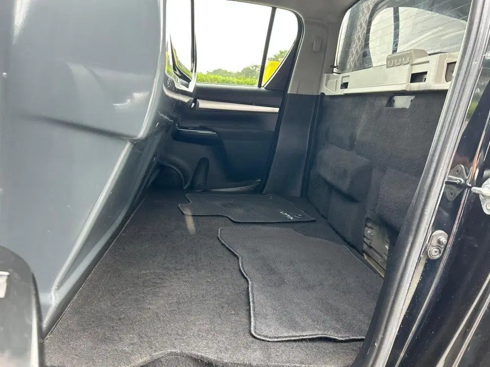 Toyota Hilux 2.4 D-4D COMFORT uit 2020, foto 11