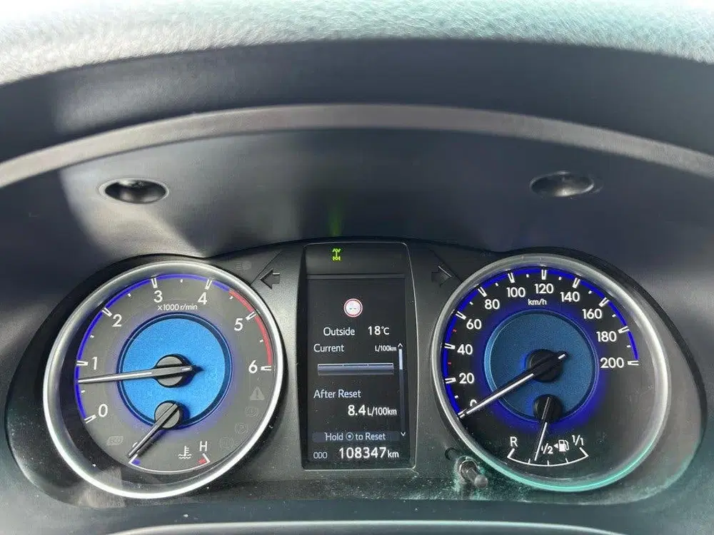 Toyota Hilux 2.4 D-4D COMFORT uit 2020, foto 15