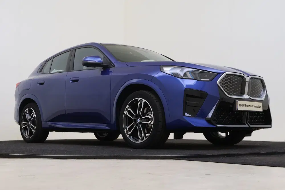 BMW iX2 eDrive20 M Sport uit 2025, foto 10