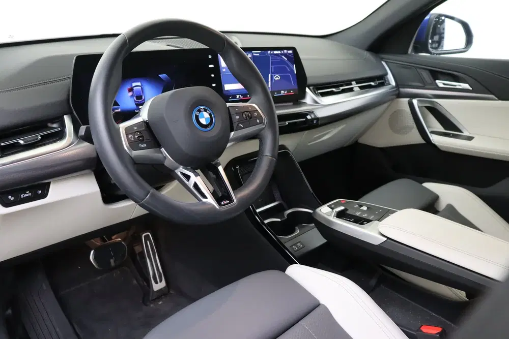 BMW iX2 eDrive20 M Sport uit 2025, foto 3