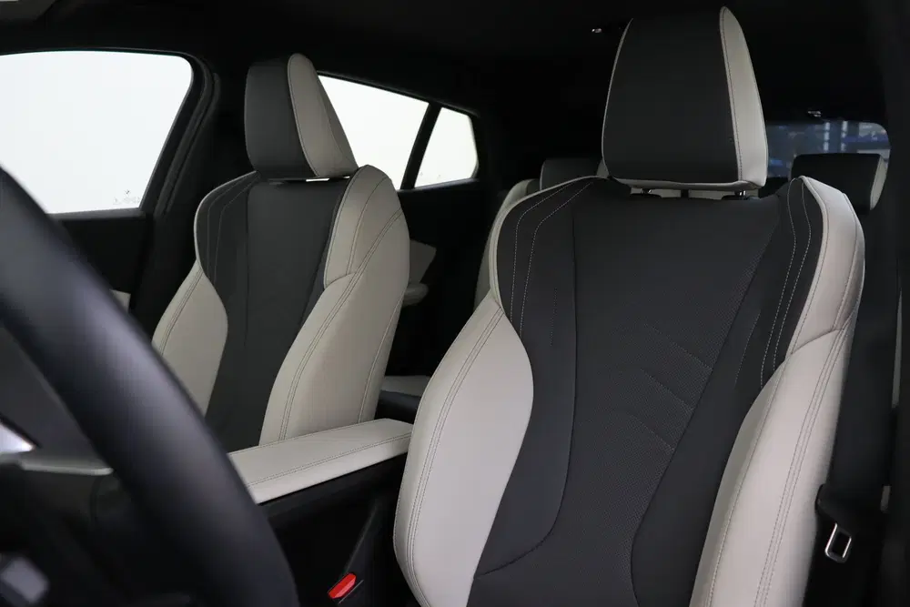 BMW iX2 eDrive20 M Sport uit 2025, foto 8