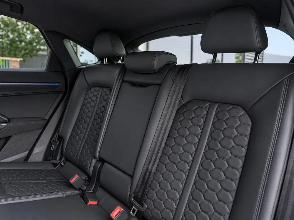 Audi RS Q3 Sportback 2.5 TFSI Quattro uit 2021, foto 15