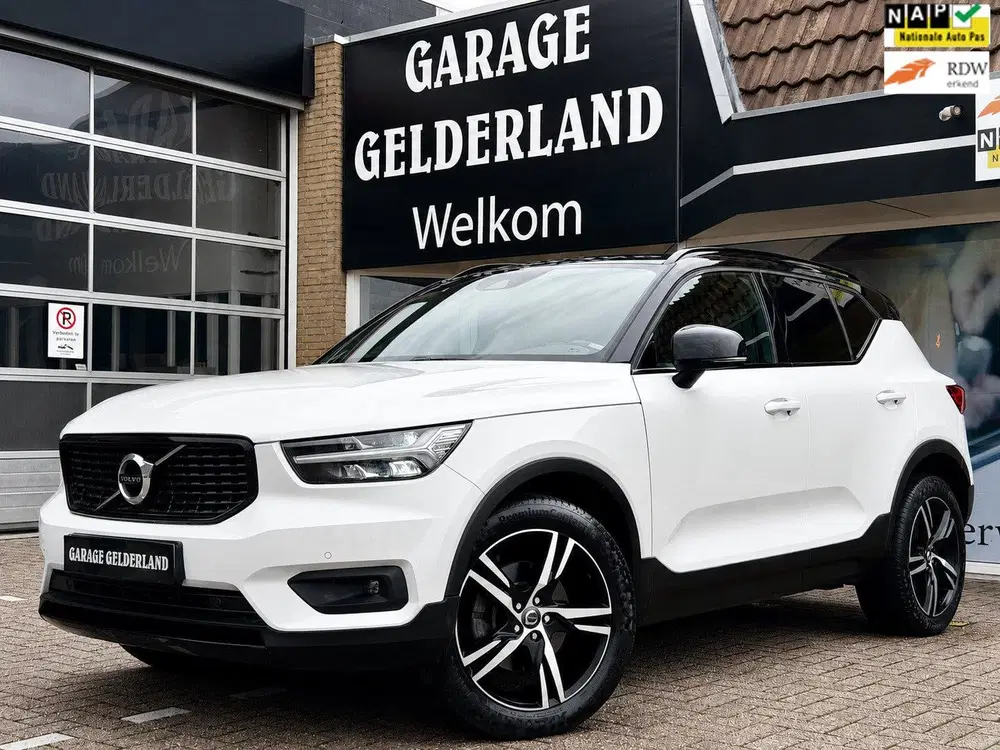 Volvo XC40 1.5 T3 R-Design uit 2019