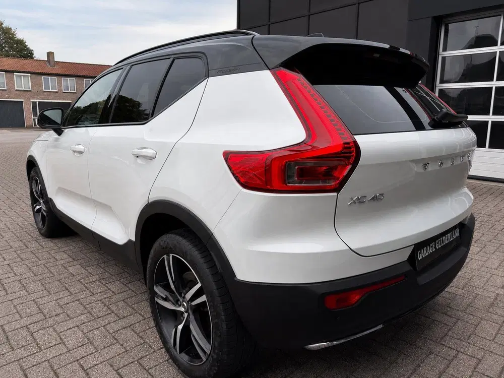 Volvo XC40 1.5 T3 R-Design uit 2019, foto 11