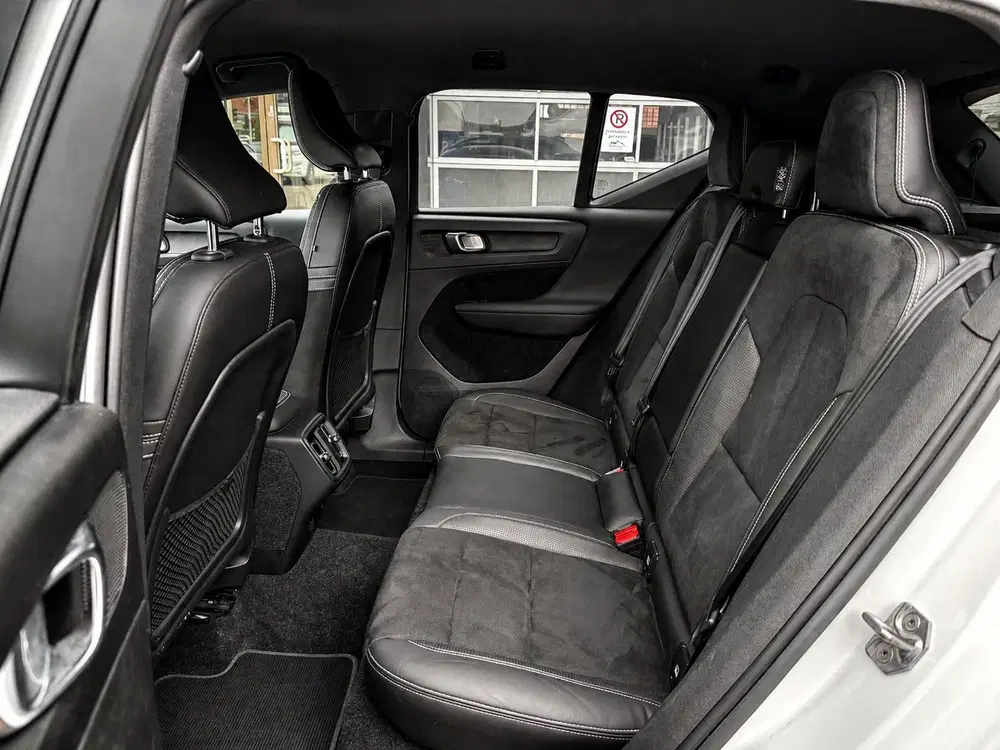 Volvo XC40 1.5 T3 R-Design uit 2019, foto 14