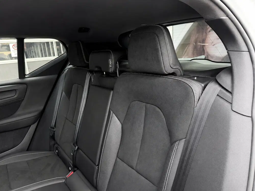 Volvo XC40 1.5 T3 R-Design uit 2019, foto 15