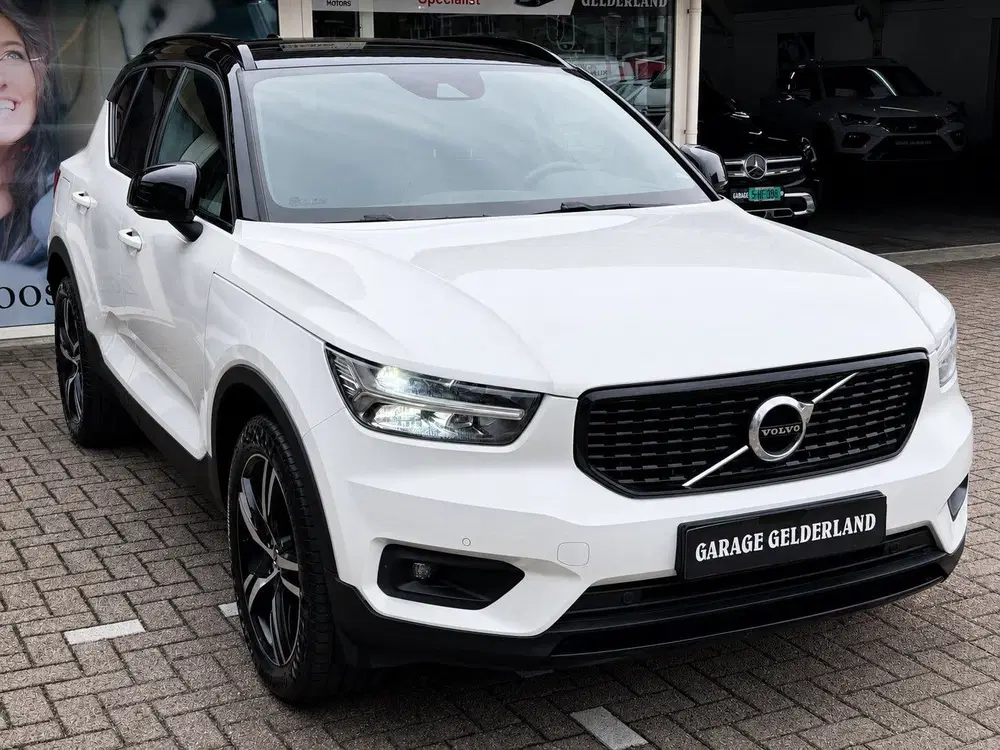 Volvo XC40 1.5 T3 R-Design uit 2019, foto 6